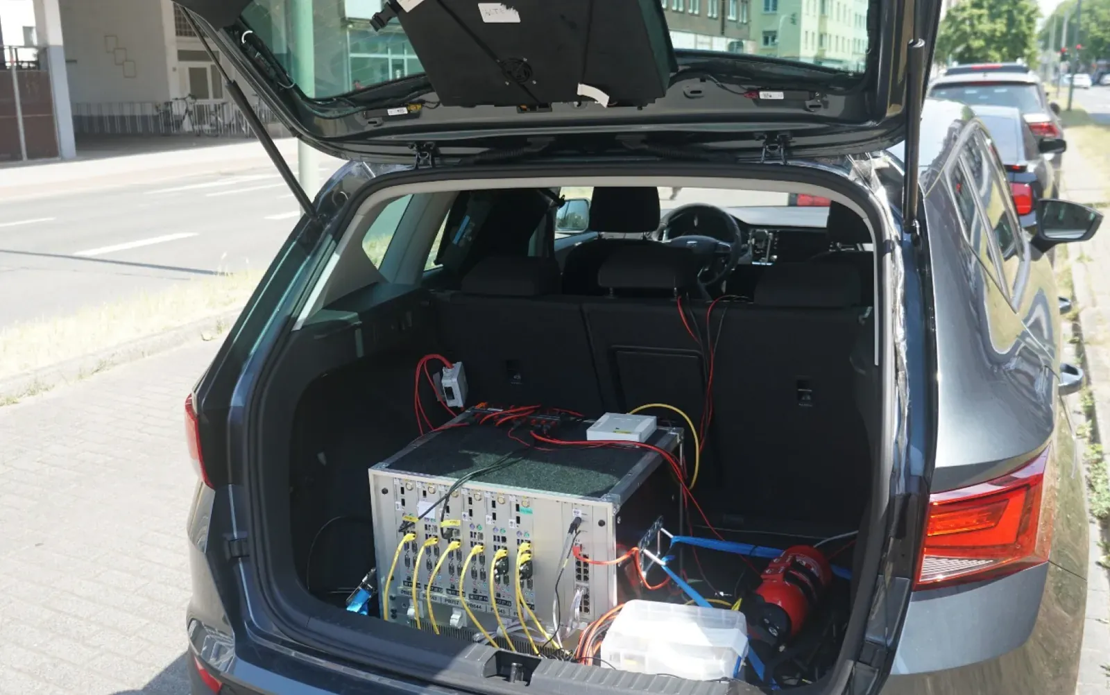 Perform ES team at work in the field